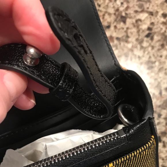 Sold NWT Tartan Mix Hampshire Crossbody Wallet - Picture 8 of 8